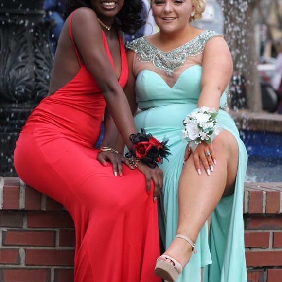 Prom dress - Picture 5 of 6